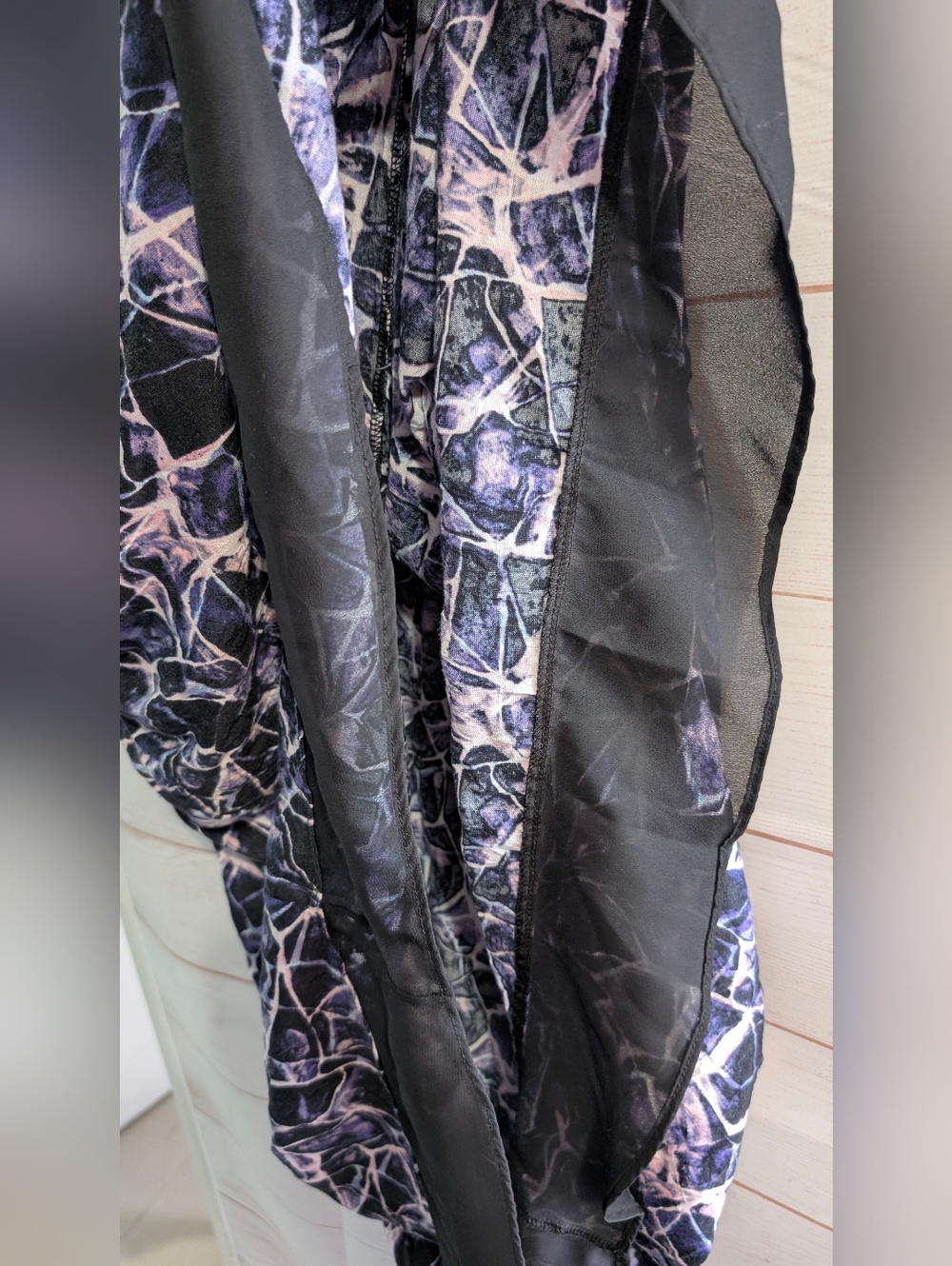 Vintage Vera Wang Black & Lavender Patterned V-Neck Midi Dress π Size Large - Picture 7 of 9